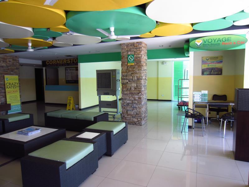 Go Hotels Bacolod Buitenkant foto
