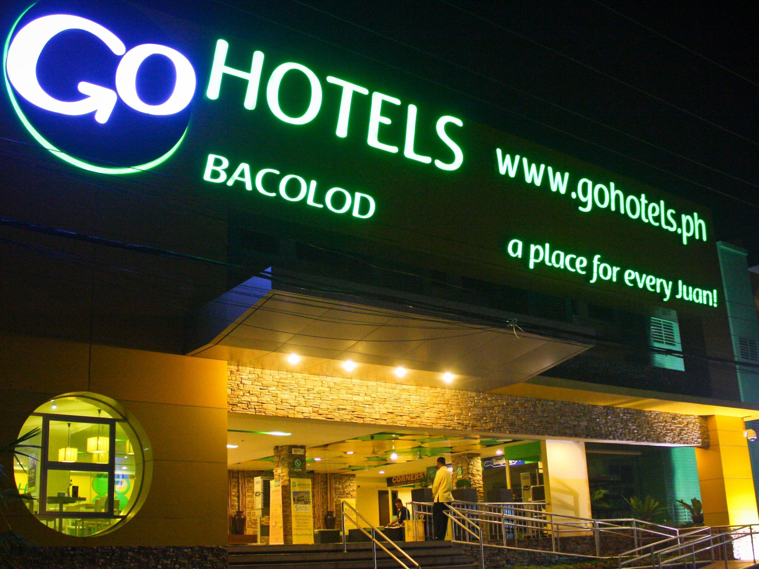 Go Hotels Bacolod Buitenkant foto