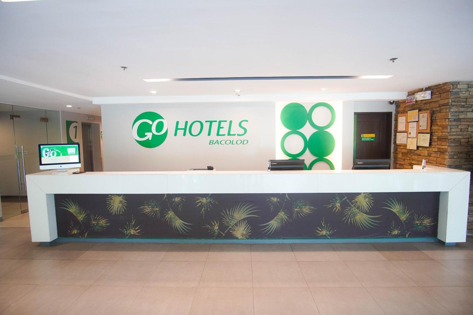 Go Hotels Bacolod Buitenkant foto