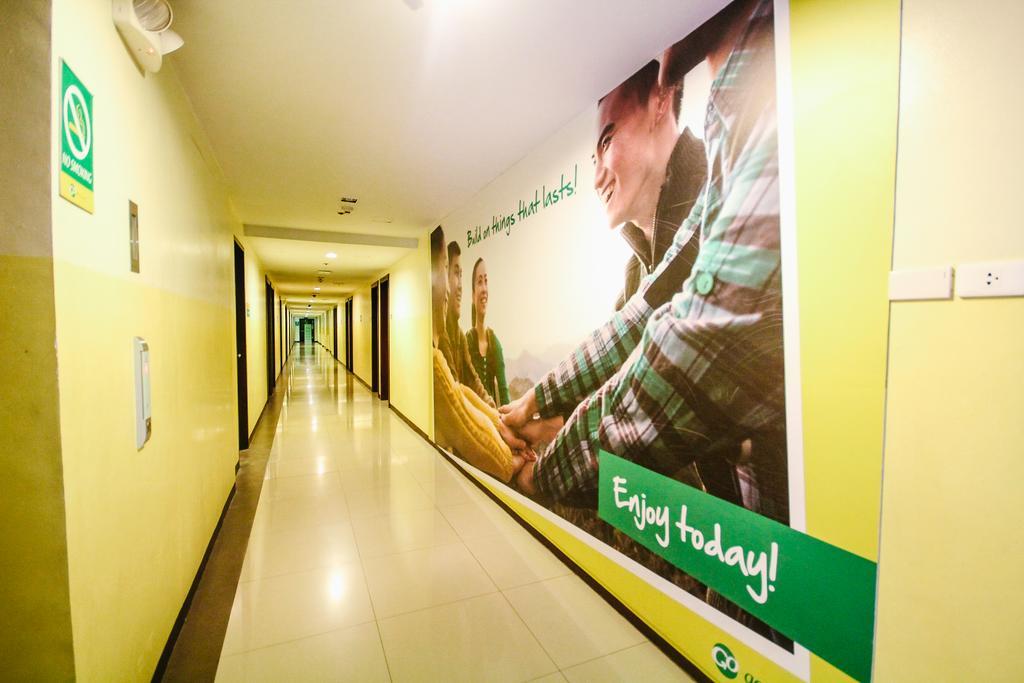 Go Hotels Bacolod Buitenkant foto